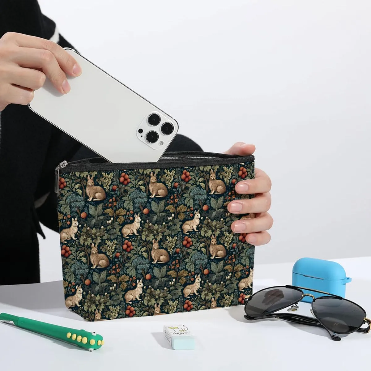 Forest Rabbit Classic Flower Botanical Floral Makeup Bag Toiletry Bag Cosmetic Bag Christmas Boss Day Birthday Thanksgiving Graduation Gifts for Women Girls Sister Coworker Friend Boss Lady Teacher