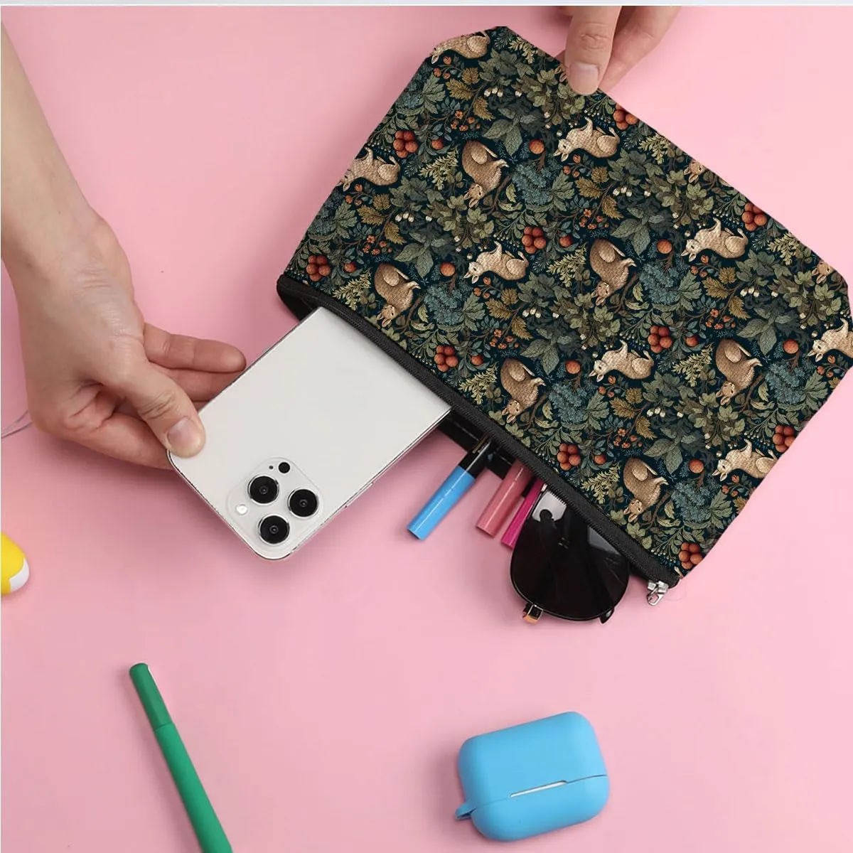 Forest Rabbit Classic Flower Botanical Floral Makeup Bag Toiletry Bag Cosmetic Bag Christmas Boss Day Birthday Thanksgiving Graduation Gifts for Women Girls Sister Coworker Friend Boss Lady Teacher