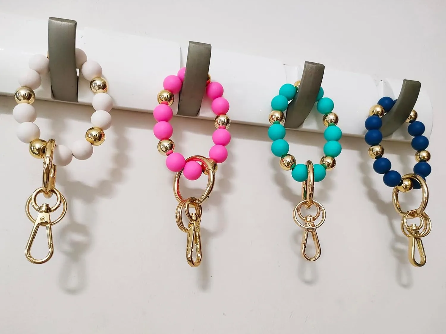 Junyuerly Wristlet Keychain Silicone Beaded Key Ring Bracelet for Women Elastic Bangle Key Chain Holder
